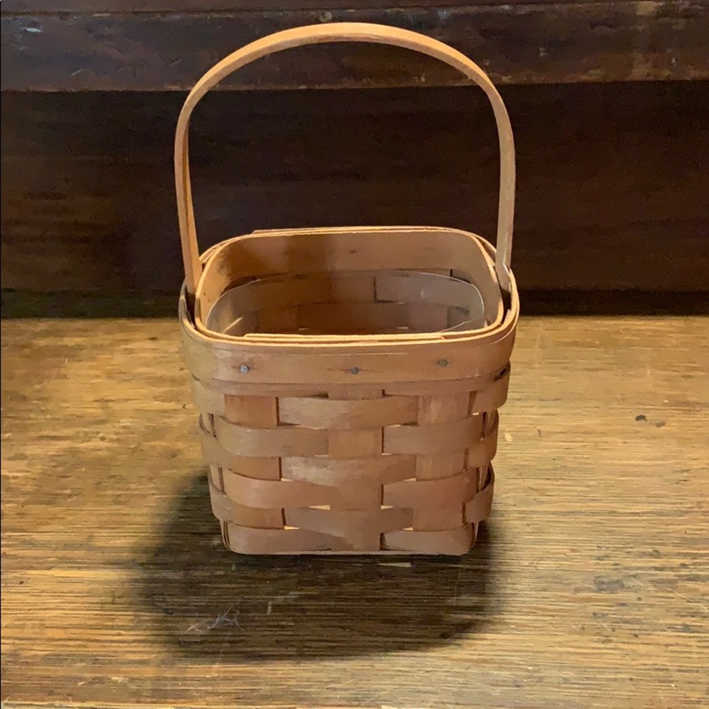 Longaberger Basket 1990 handle small woven